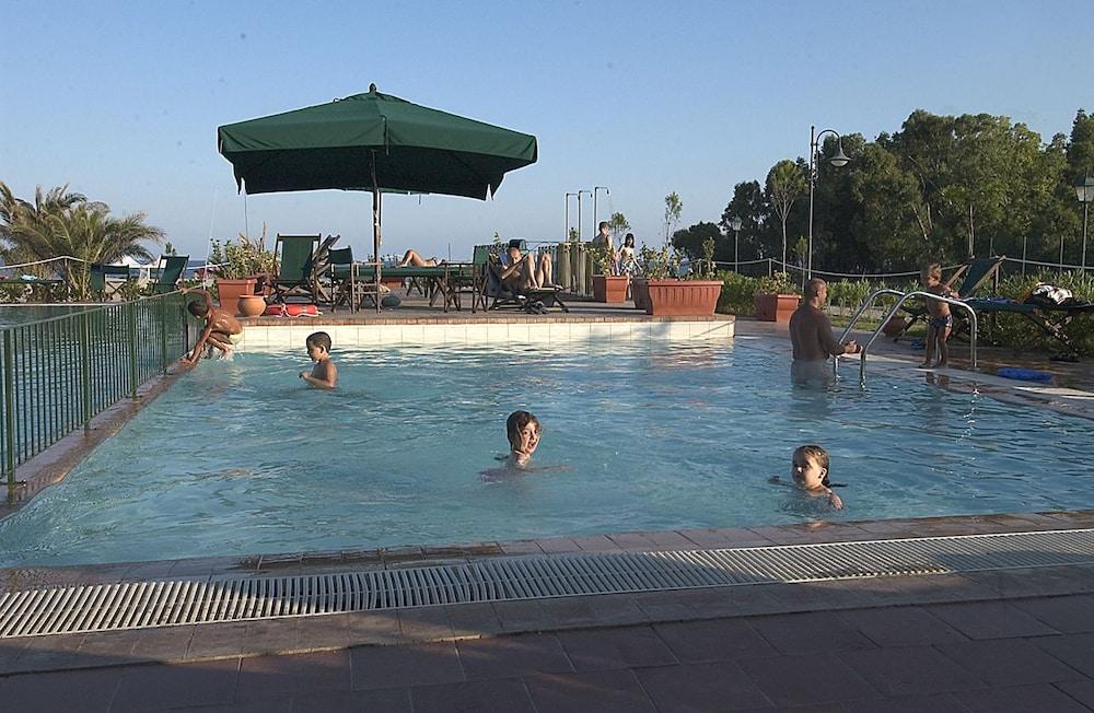 Marina Del Marchese Beach Resort Botricello Eksteriør bilde
