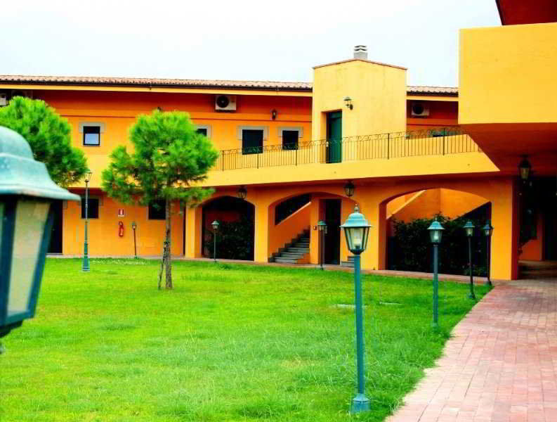 Marina Del Marchese Beach Resort Botricello Eksteriør bilde