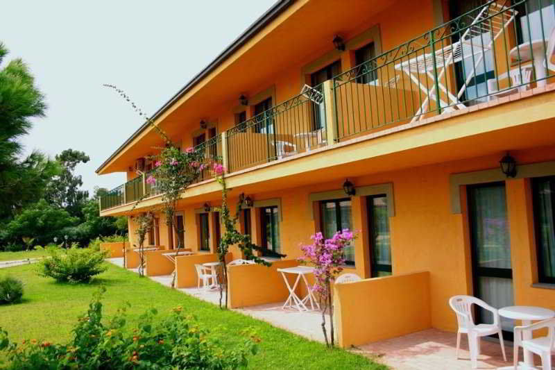 Marina Del Marchese Beach Resort Botricello Eksteriør bilde