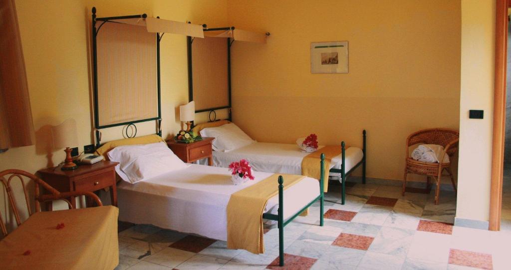Marina Del Marchese Beach Resort Botricello Eksteriør bilde