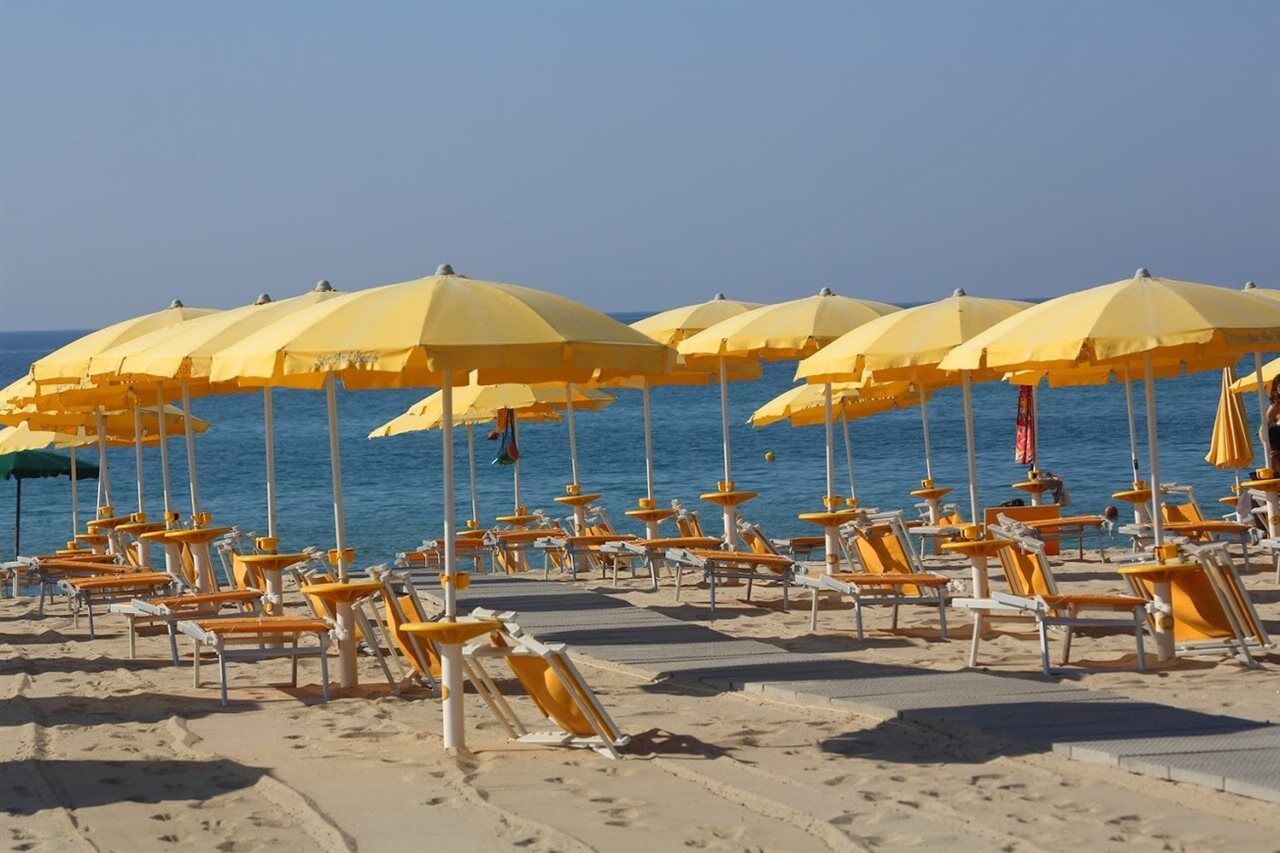 Marina Del Marchese Beach Resort Botricello Eksteriør bilde