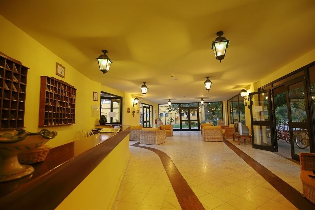 Marina Del Marchese Beach Resort Botricello Eksteriør bilde